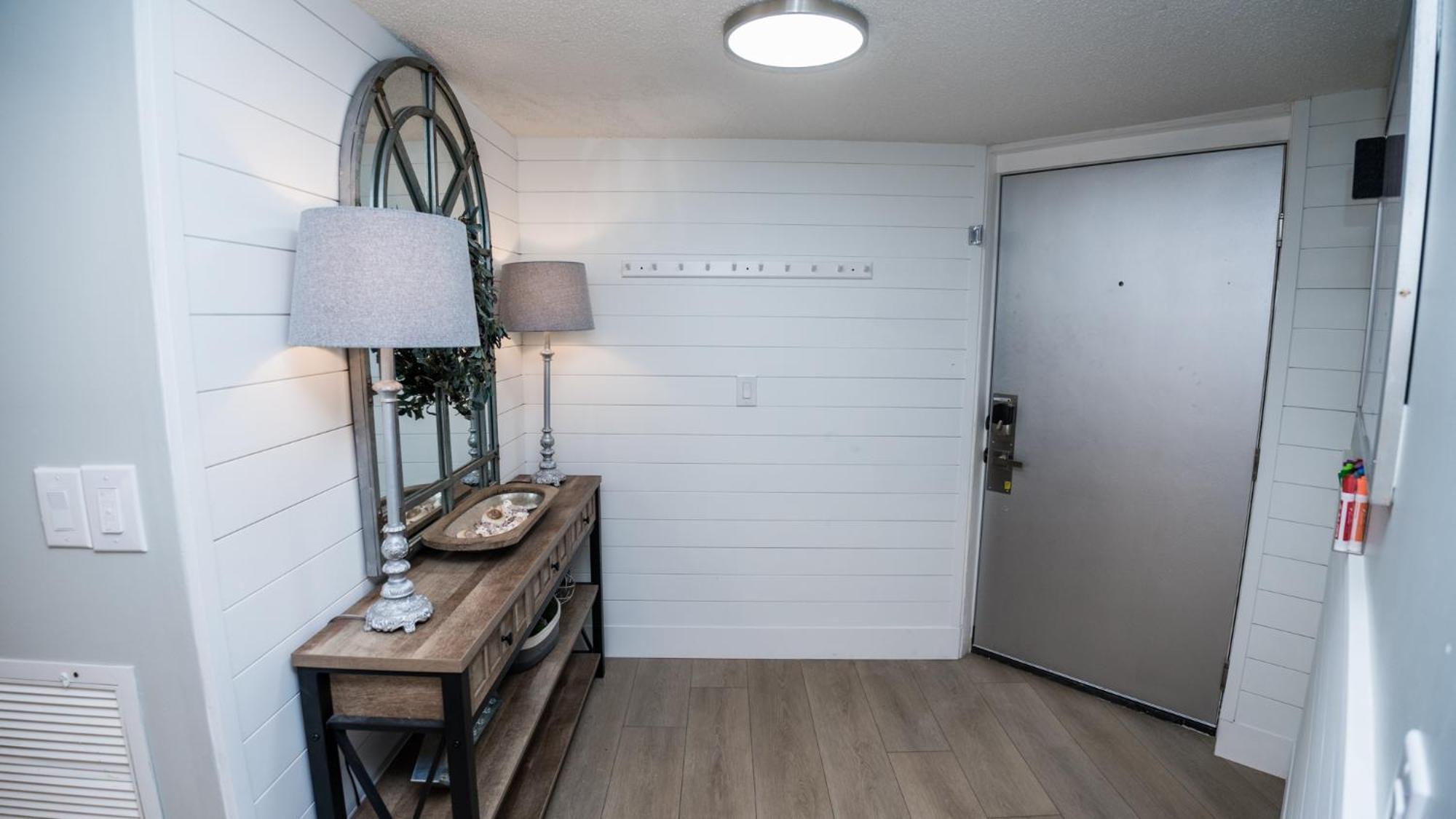 New Rental - 3Br 3Ba Corner Beachfront - 2024 Remodel - 3 Pools, Tiki Hut, Gym, Tennis Panama City Beach Bagian luar foto