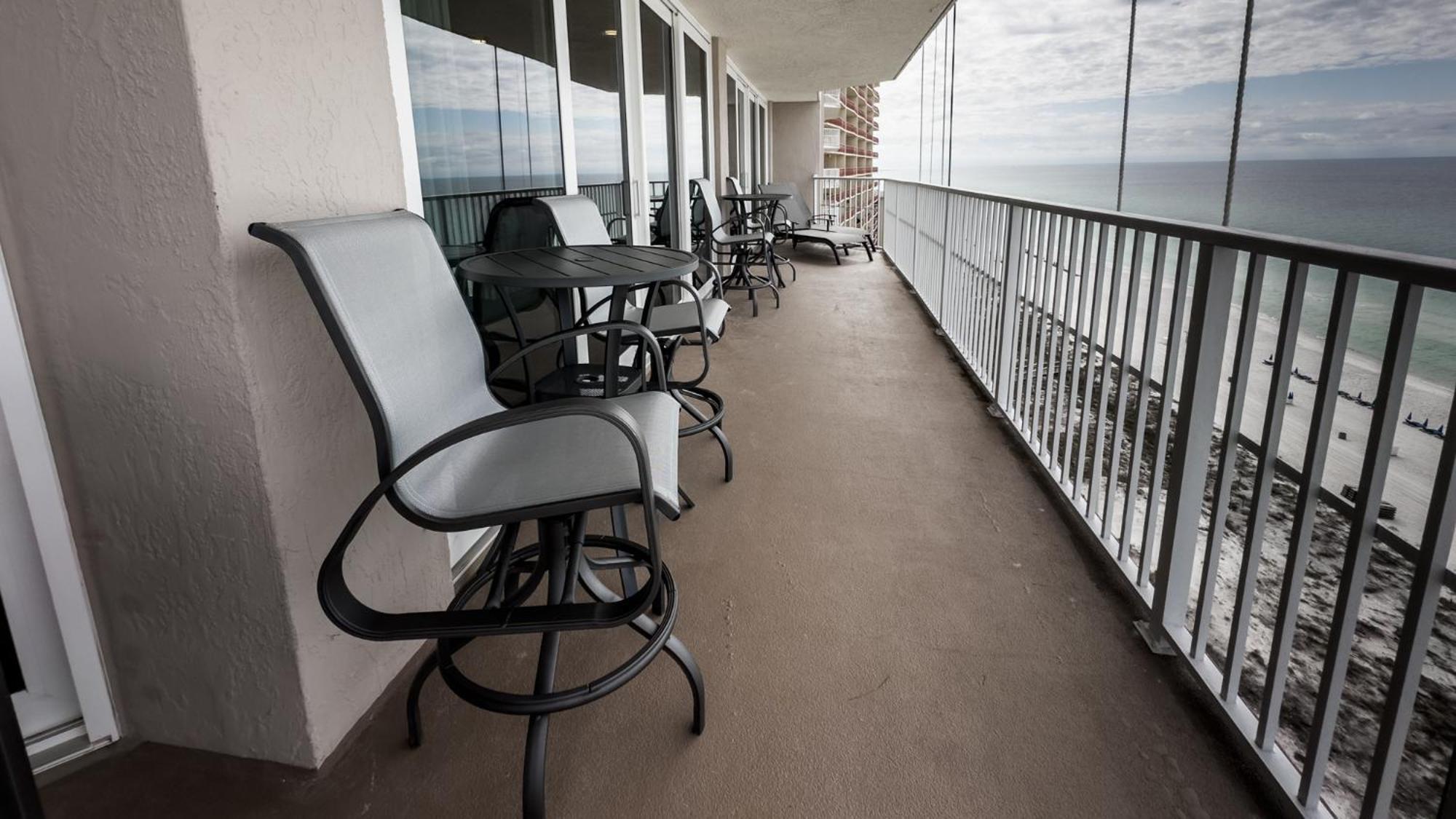 New Rental - 3Br 3Ba Corner Beachfront - 2024 Remodel - 3 Pools, Tiki Hut, Gym, Tennis Panama City Beach Bagian luar foto