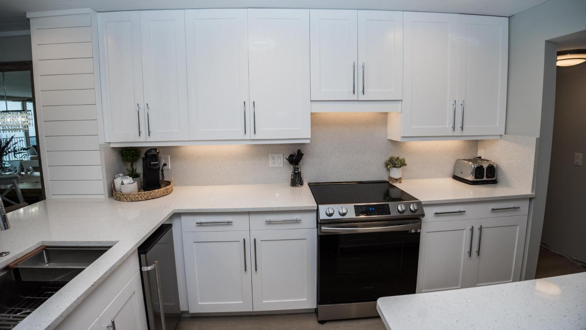 New Rental - 3Br 3Ba Corner Beachfront - 2024 Remodel - 3 Pools, Tiki Hut, Gym, Tennis Panama City Beach Bagian luar foto