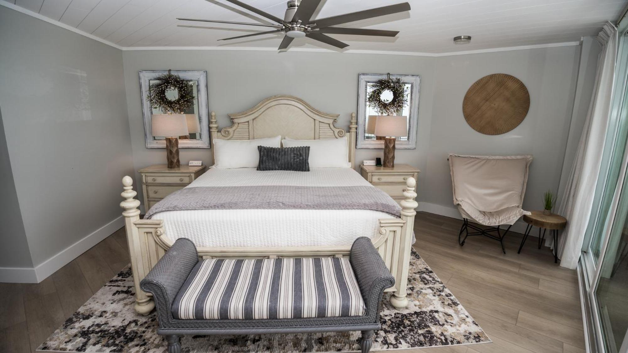New Rental - 3Br 3Ba Corner Beachfront - 2024 Remodel - 3 Pools, Tiki Hut, Gym, Tennis Panama City Beach Bagian luar foto