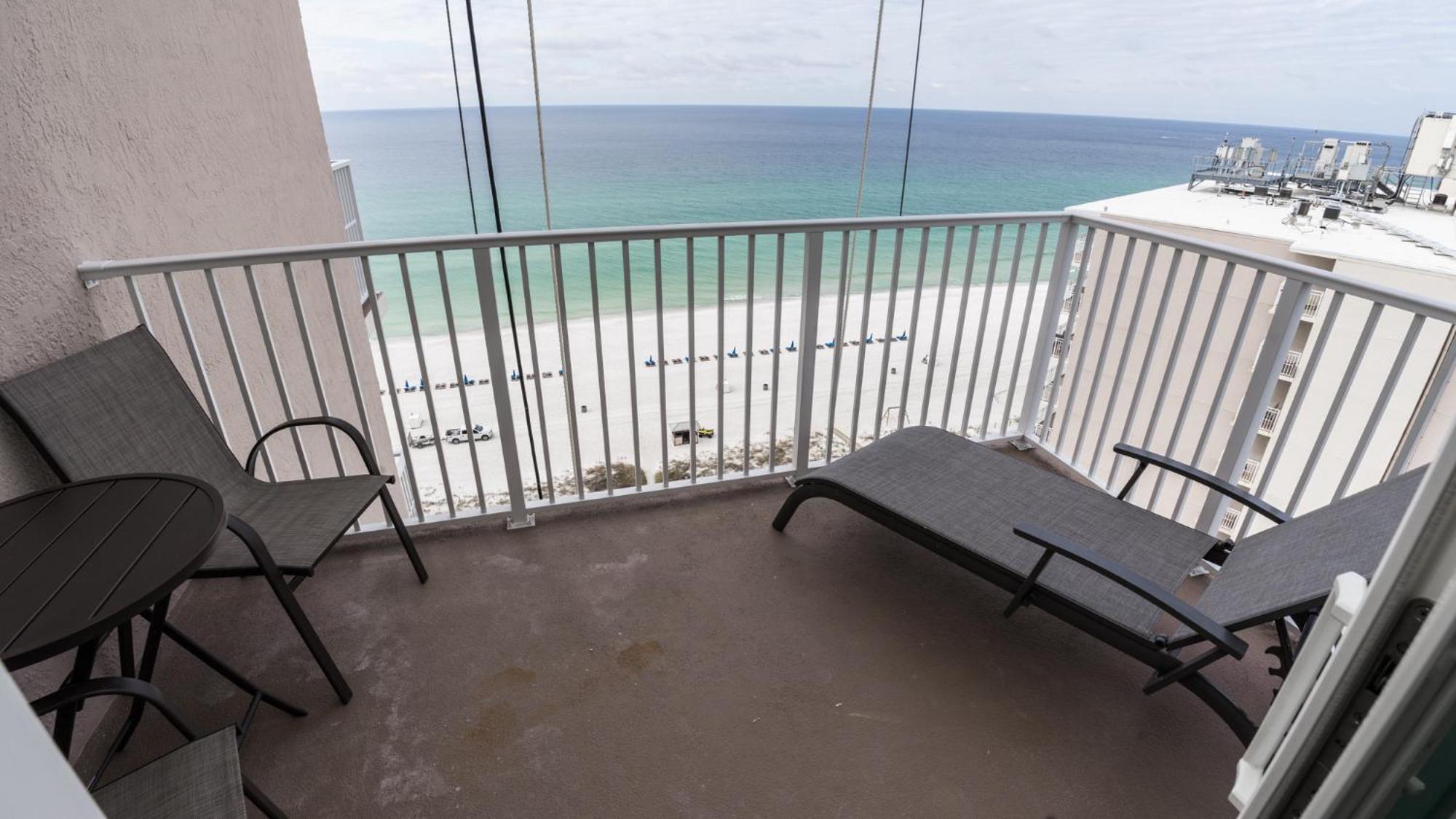 New Rental - 3Br 3Ba Corner Beachfront - 2024 Remodel - 3 Pools, Tiki Hut, Gym, Tennis Panama City Beach Bagian luar foto