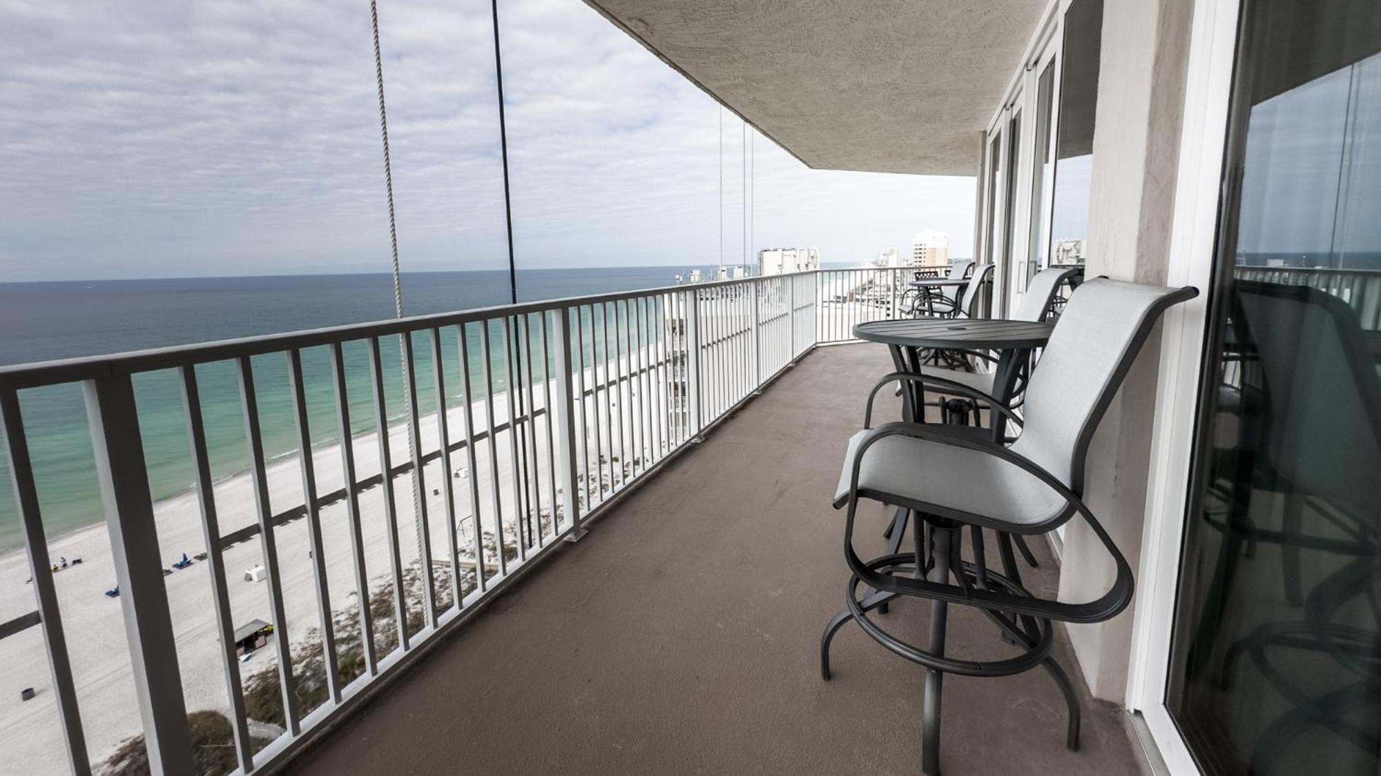 New Rental - 3Br 3Ba Corner Beachfront - 2024 Remodel - 3 Pools, Tiki Hut, Gym, Tennis Panama City Beach Bagian luar foto