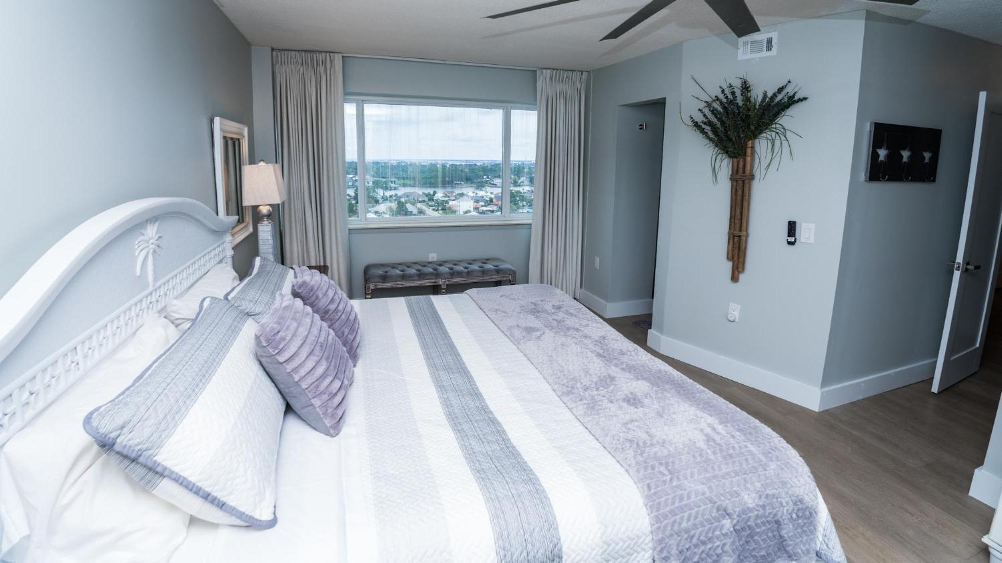 New Rental - 3Br 3Ba Corner Beachfront - 2024 Remodel - 3 Pools, Tiki Hut, Gym, Tennis Panama City Beach Bagian luar foto